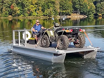 UTL-14&trade; Commercial Pontoon Boat