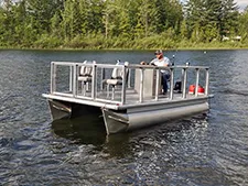 UTL-14R&trade; Commercial Pontoon Boat