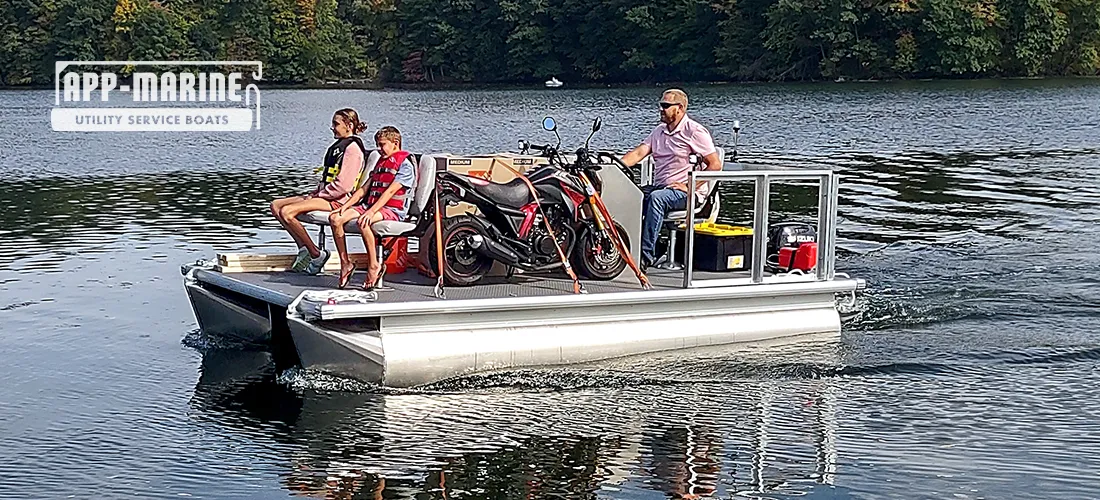 UTL-14&trade; Sports Pontoon Boat