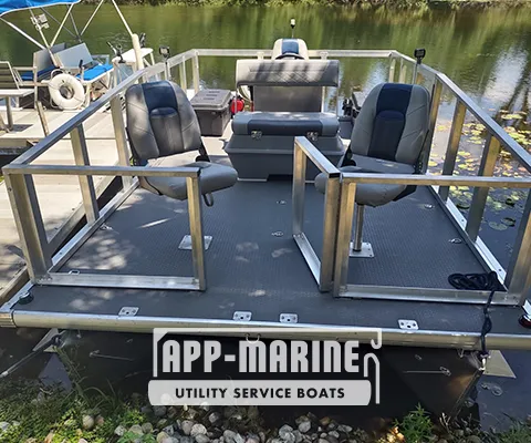 UTL-14R™ Sport Pontoon Boat